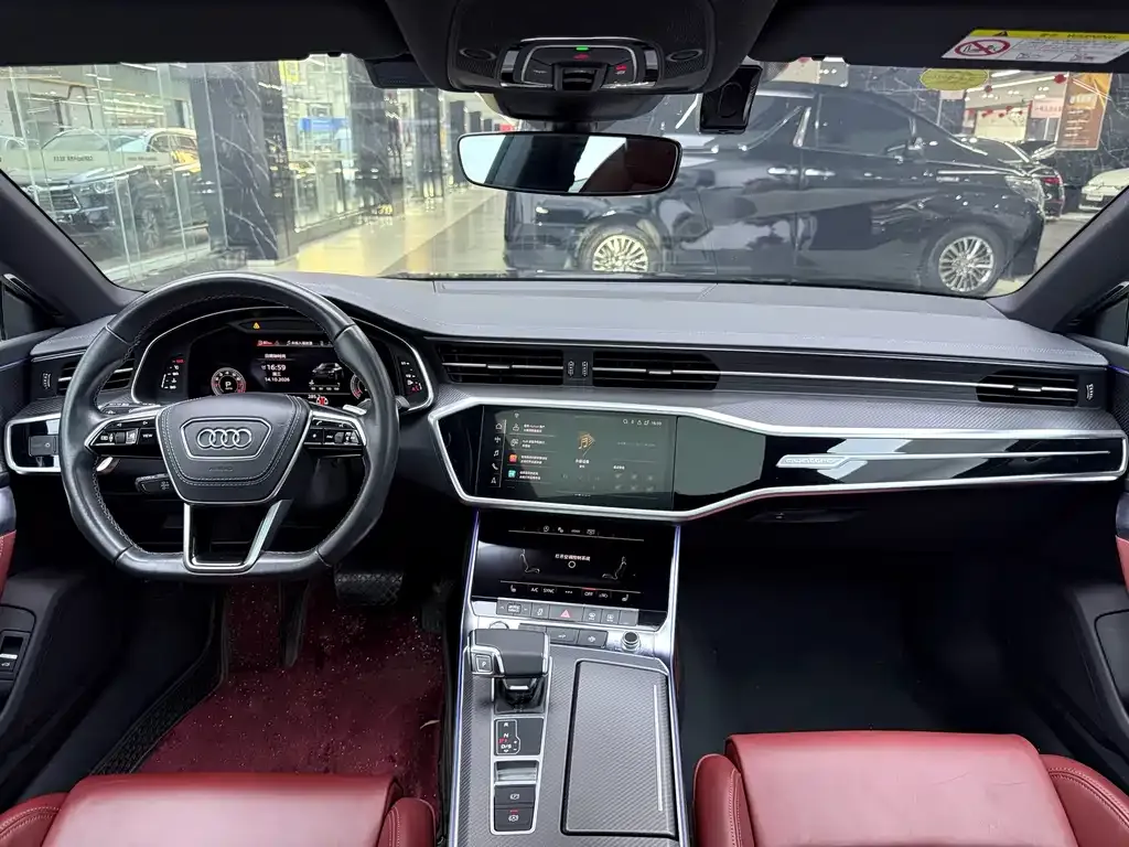 Audi A7L — фото 10