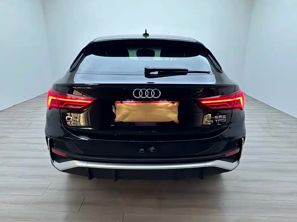 Audi Q3 Sportback — фото 4