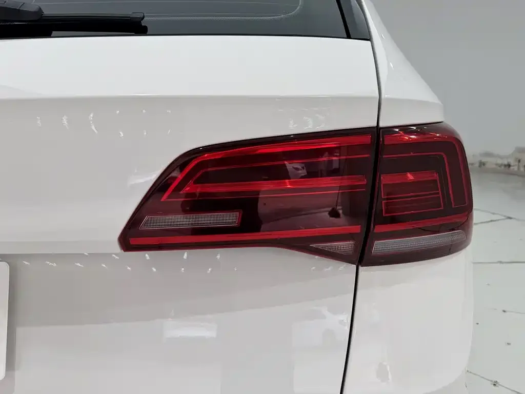 Volkswagen Tharu — фото 7