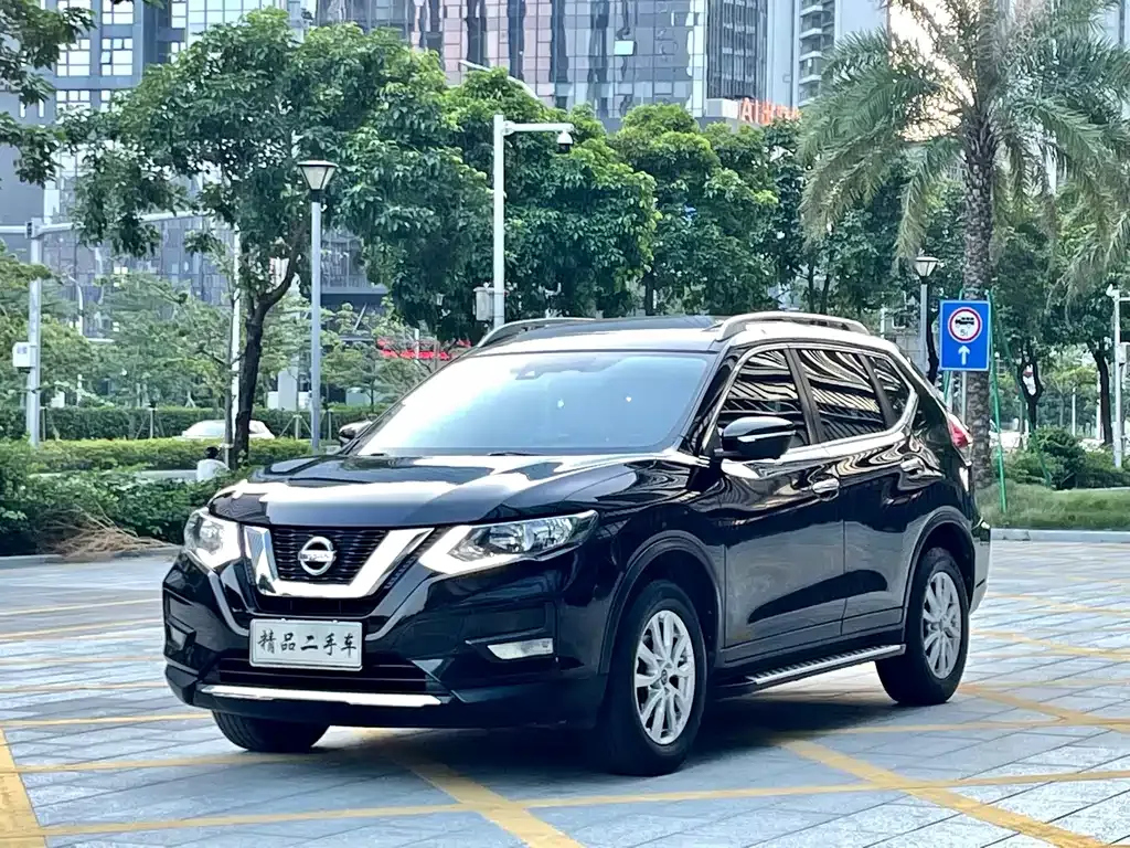 Nissan X-Trail — фото 1