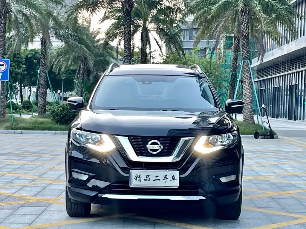 Nissan X-Trail — фото 7