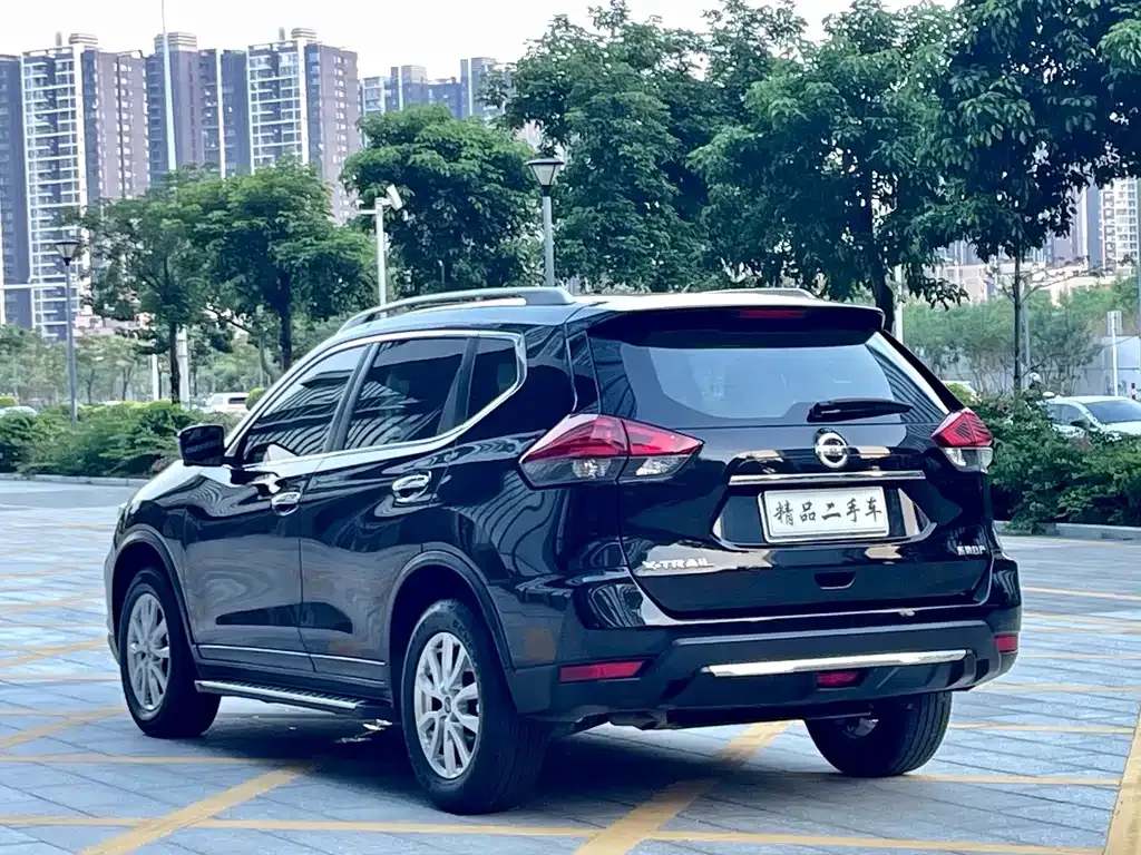 Nissan X-Trail — фото 10