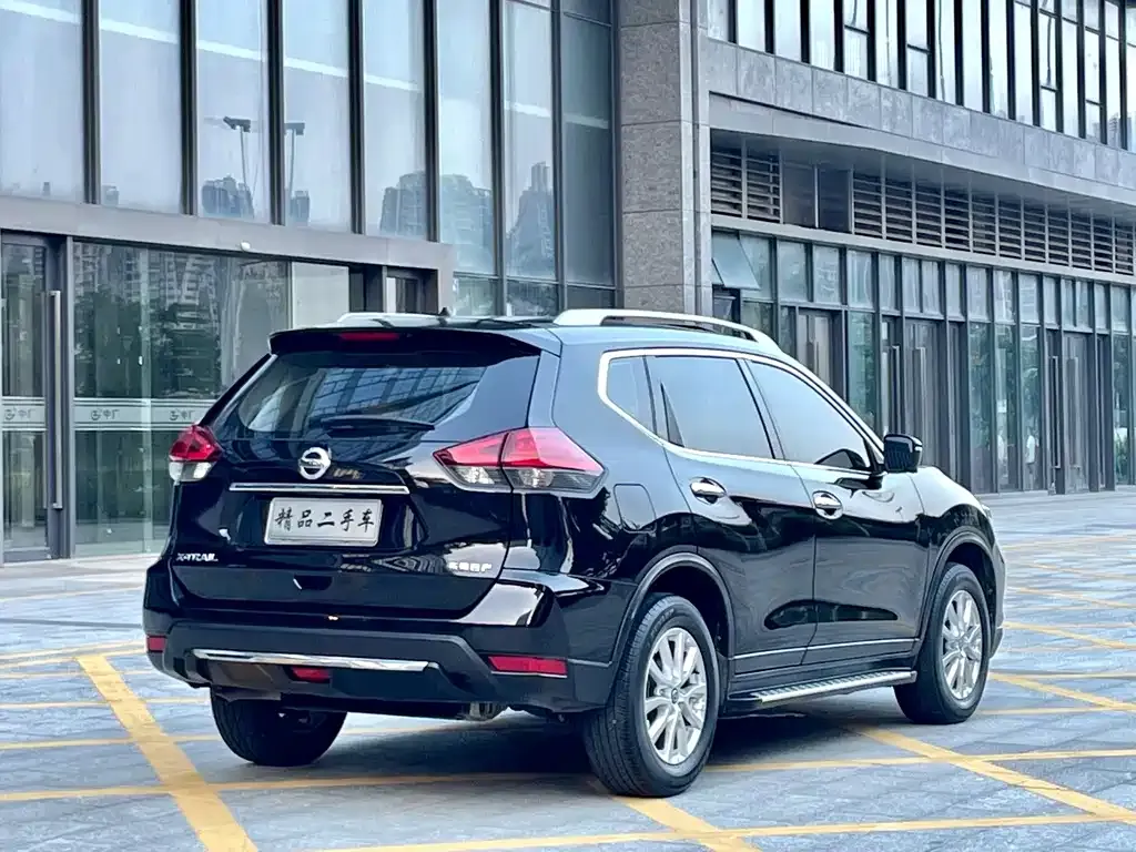 Nissan X-Trail — фото 9