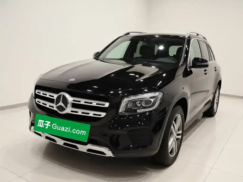 Mercedes-Benz GLB — фото 1