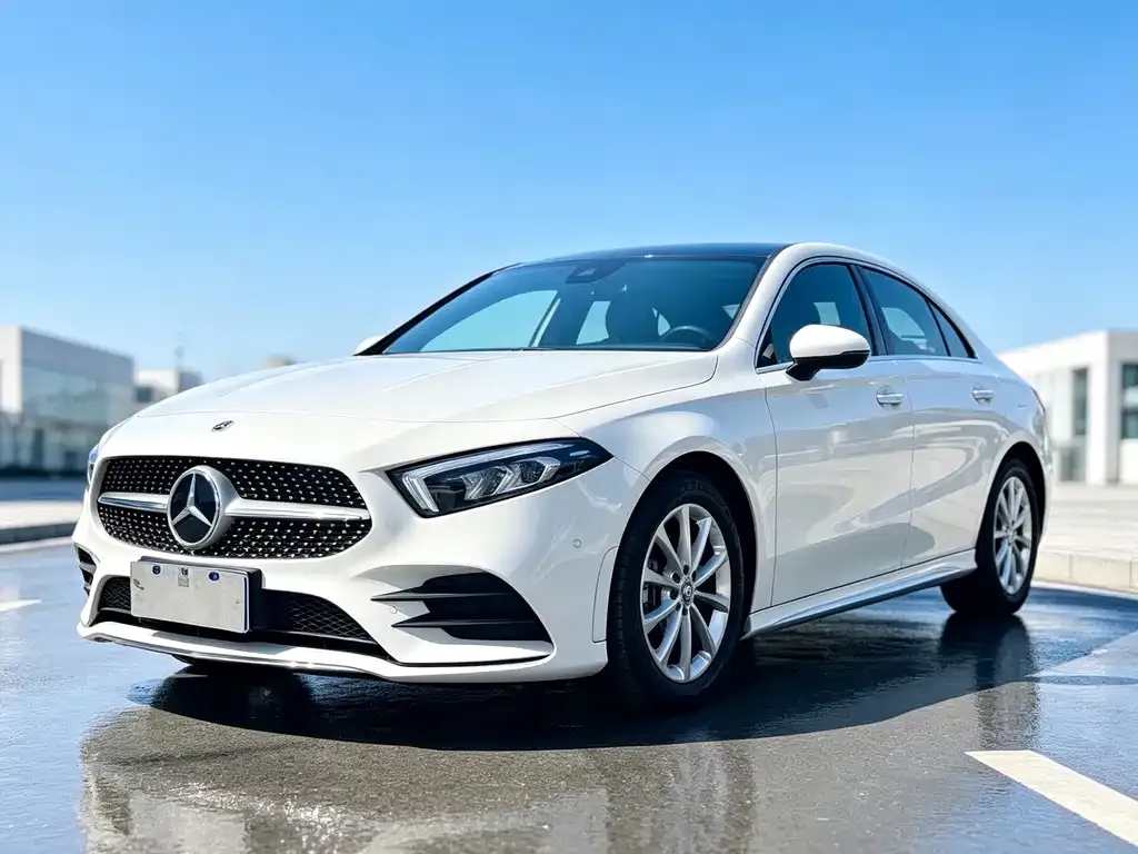 Mercedes-Benz A-Class — фото 1