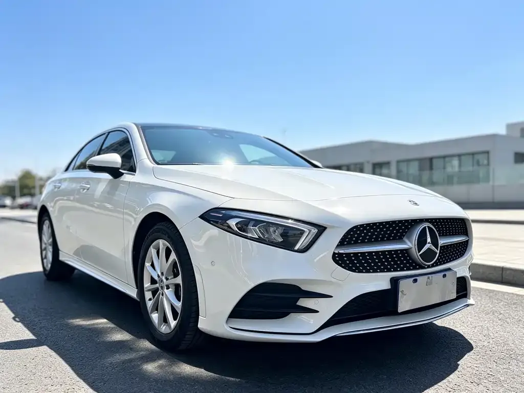 Mercedes-Benz A-Class — фото 6