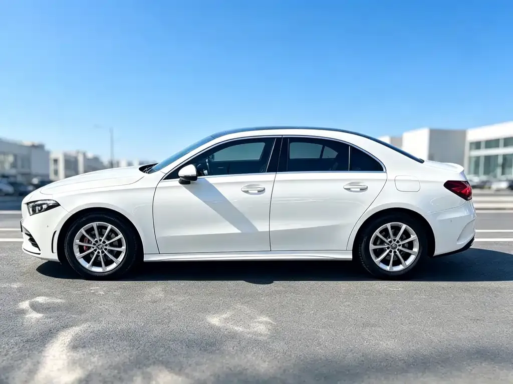 Mercedes-Benz A-Class — фото 4