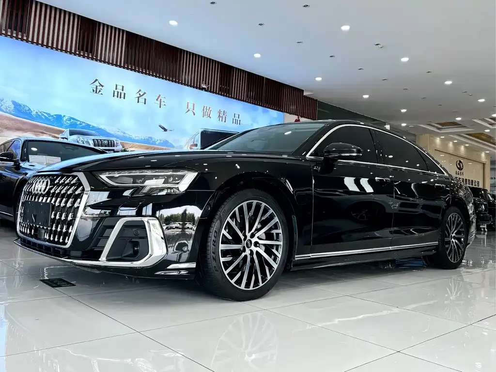 Audi A8 — фото 6