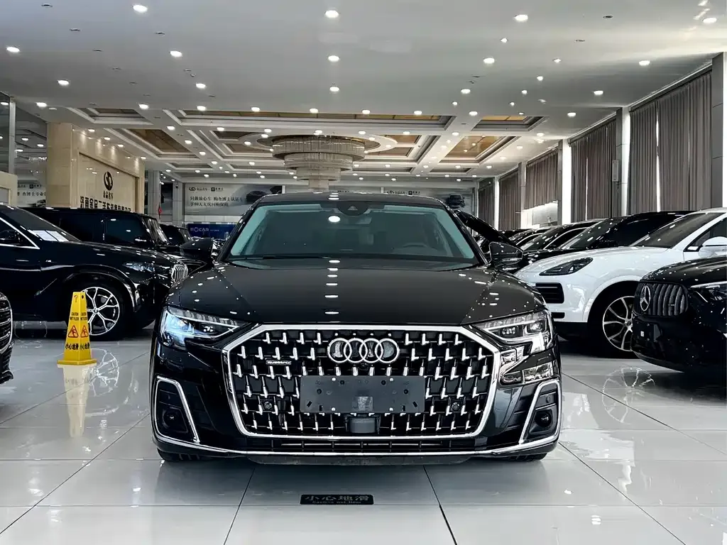 Audi A8 — фото 8