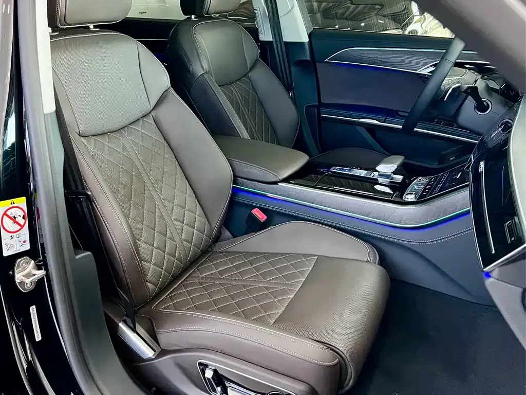 Audi A8 — фото 2