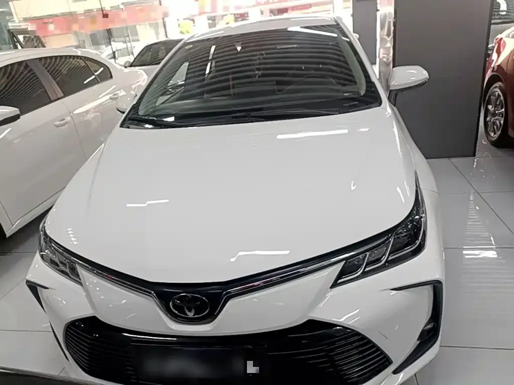 Toyota Corolla — фото 8