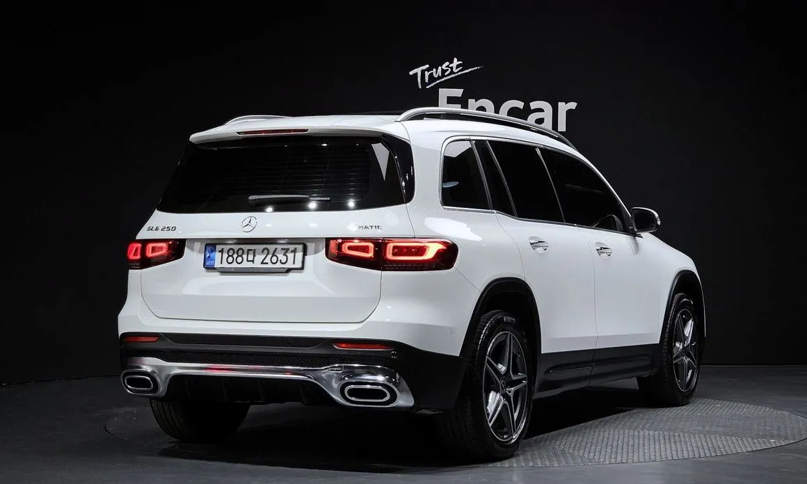 Mercedes-Benz GLB-Class — фото 4