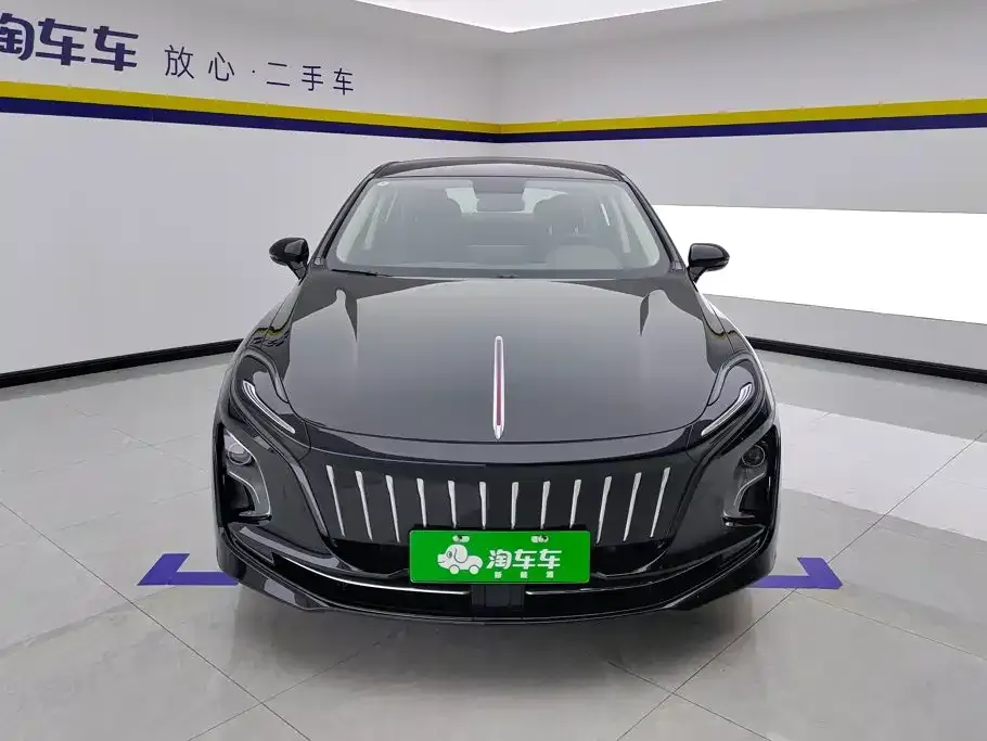 Hongqi E-QM5 — фото 2