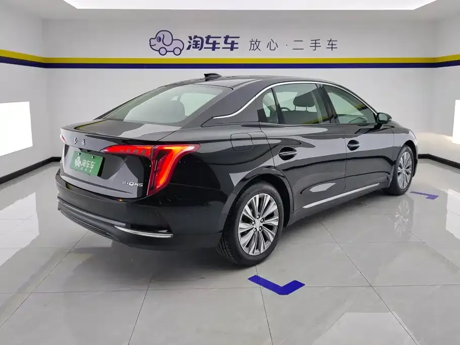 Hongqi E-QM5 — фото 9