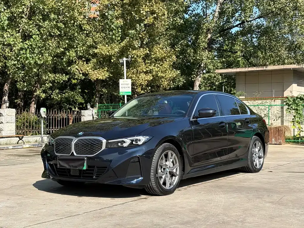 BMW i3 — фото 1