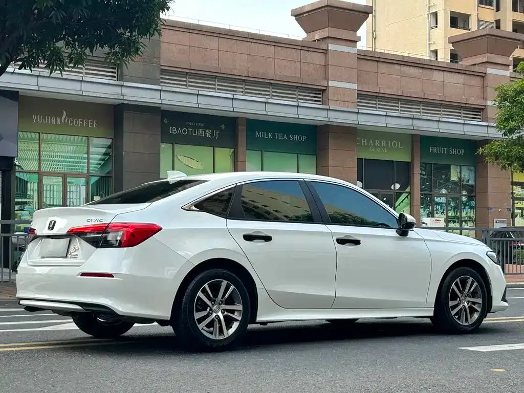 Honda Civic — фото 8