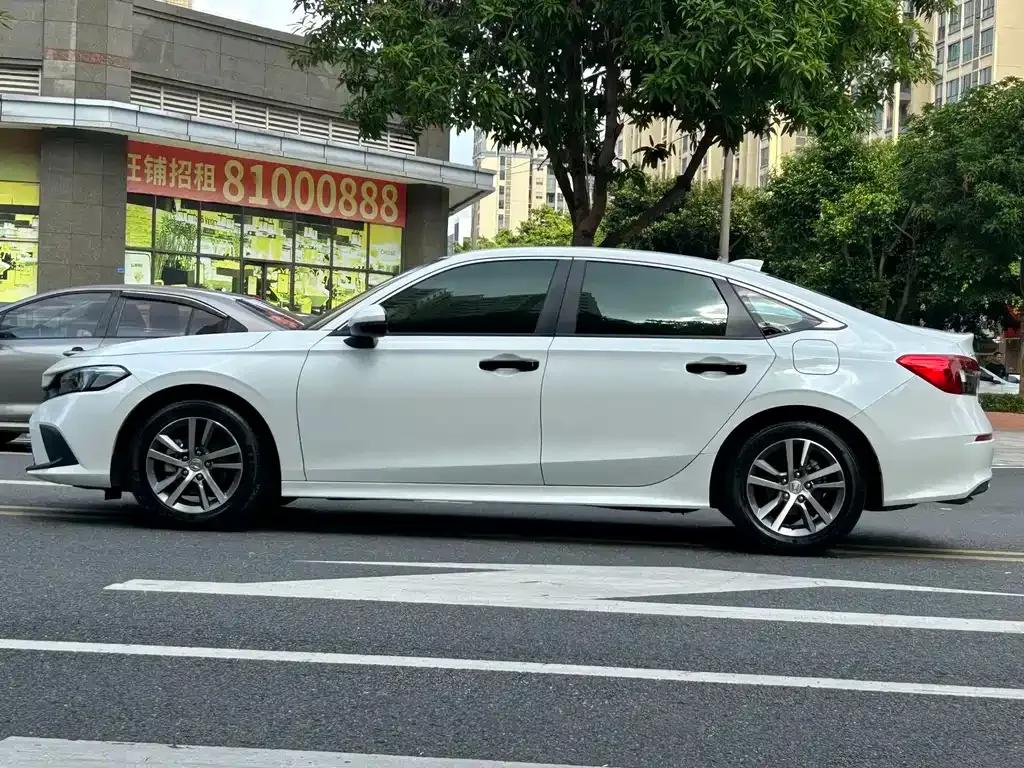 Honda Civic — фото 10