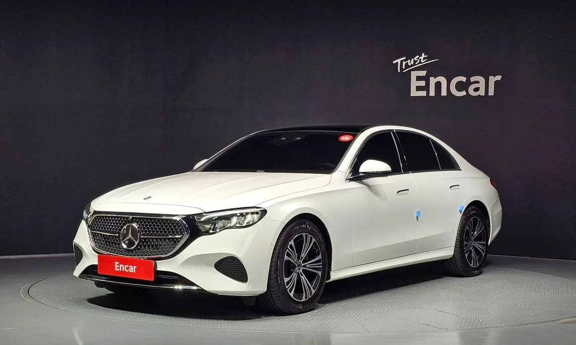 Mercedes-Benz E-Class — фото 1