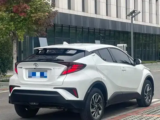 Toyota C-HR — фото 6