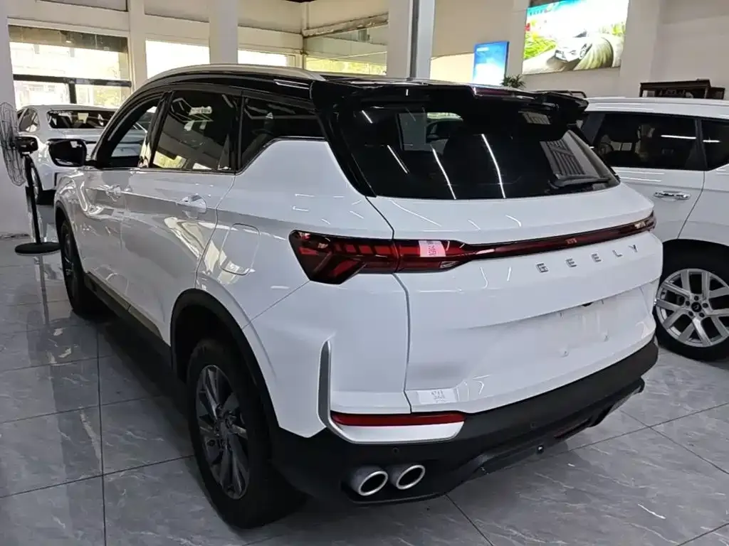 Geely Binyue — фото 10