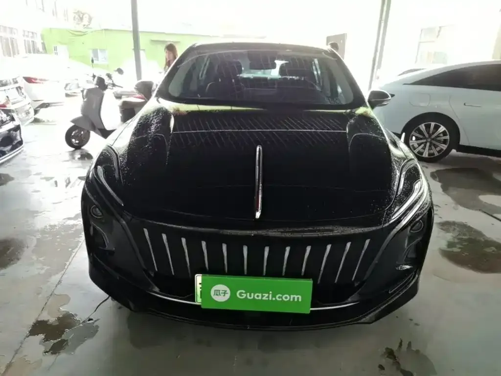 Hongqi E-QM5 — фото 2