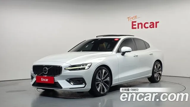 Volvo S60 — фото 1