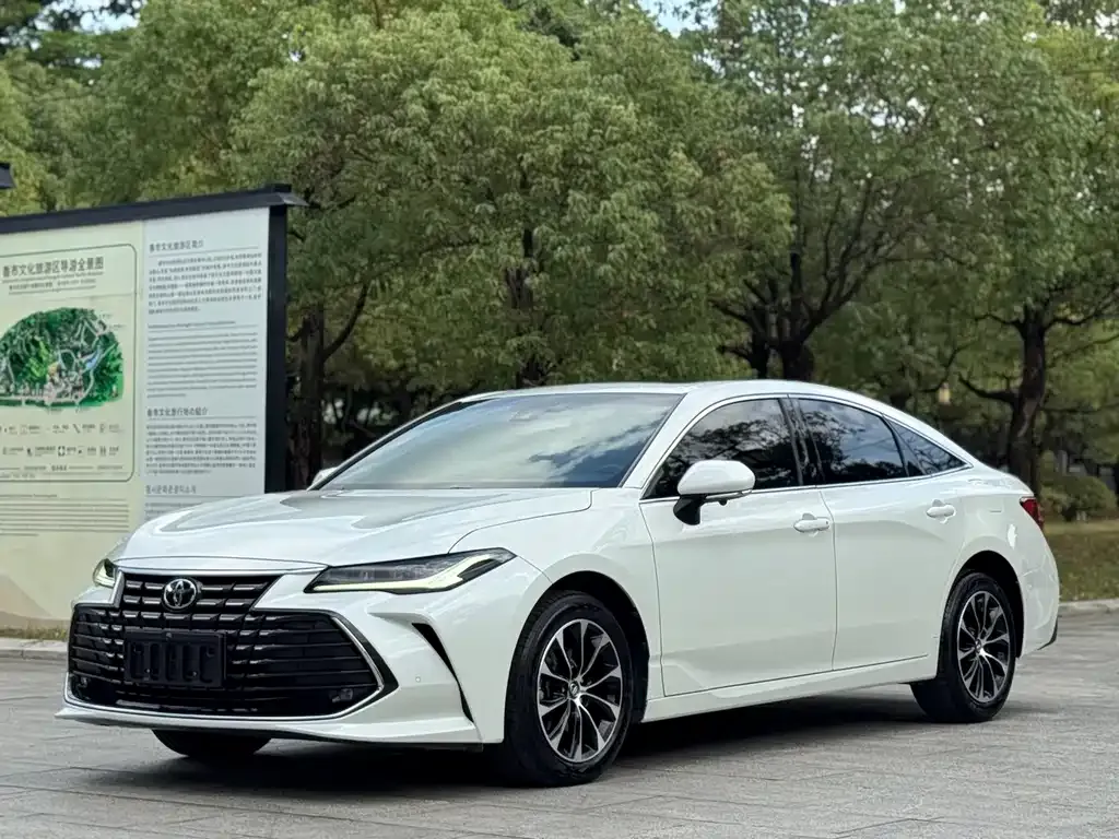 Toyota Avalon — фото 10