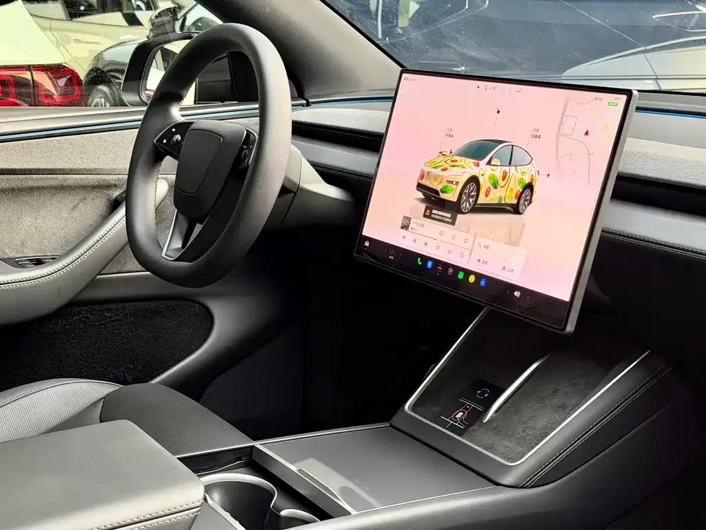 Tesla Model Y L — фото 4