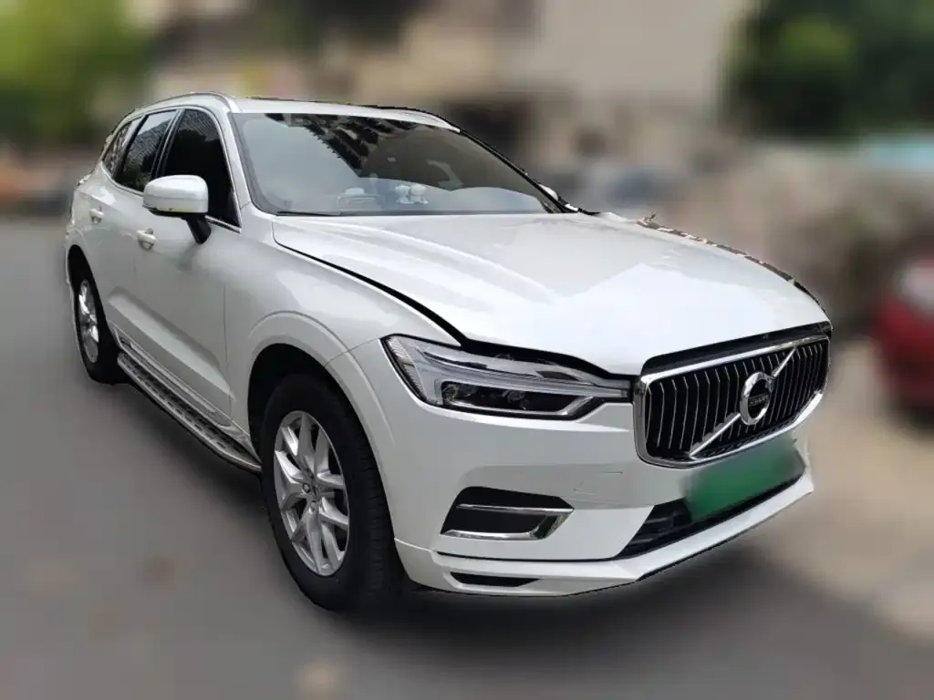 Volvo XC60 — фото 4