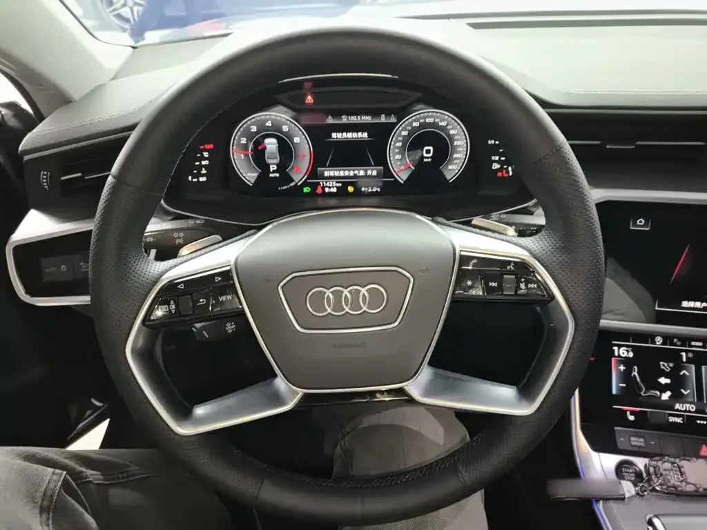 Audi A7L — фото 2