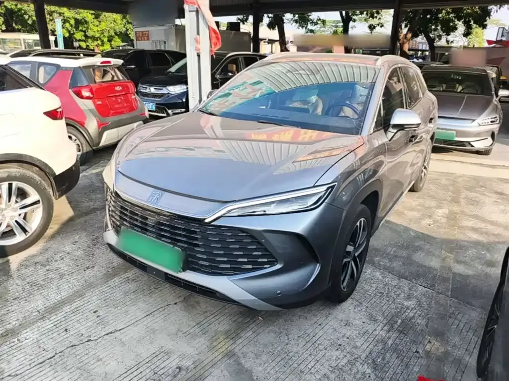 BYD L DM-i — фото 1