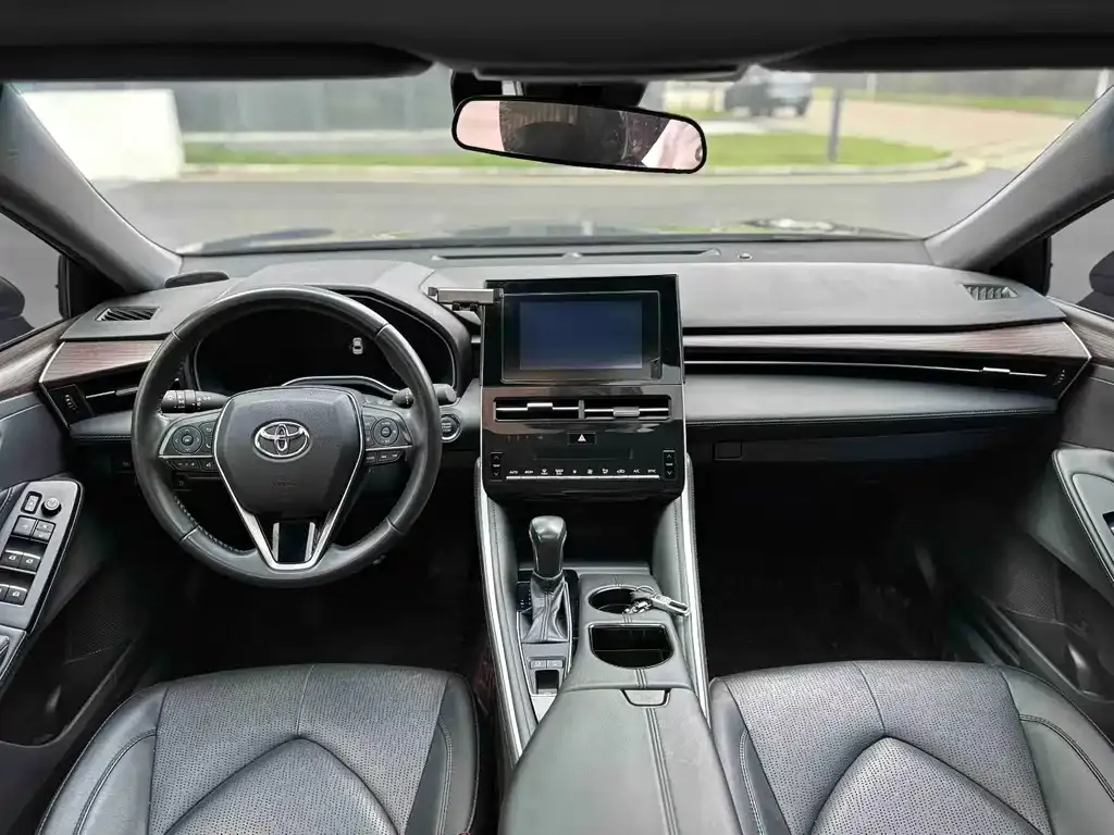 Toyota Avalon — фото 6
