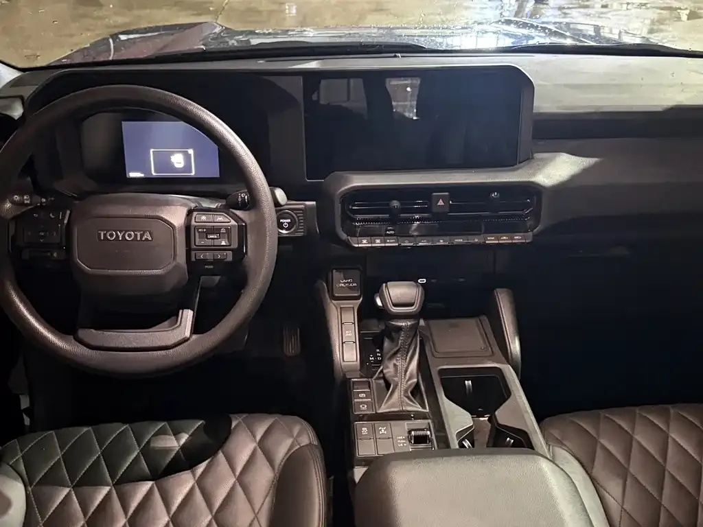 Toyota Prado — фото 2