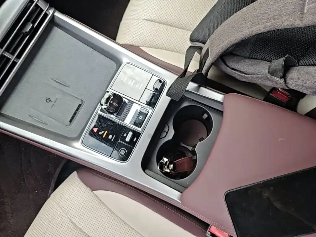 BYD Seal — фото 9