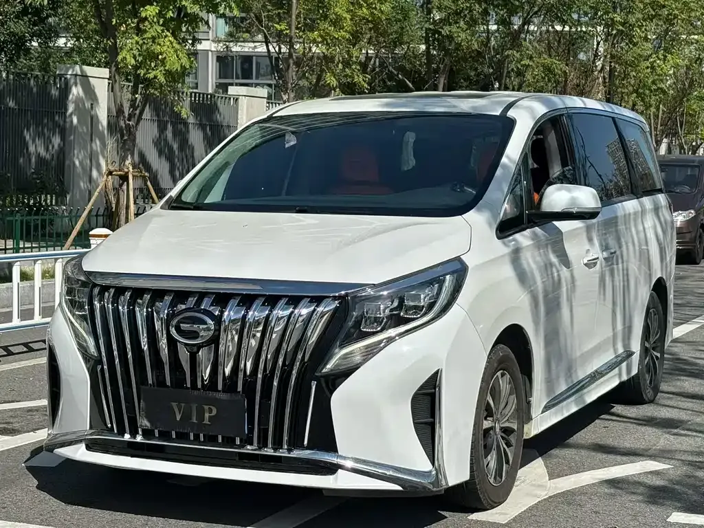 GAC Motor Trumpchi M8 — фото 1