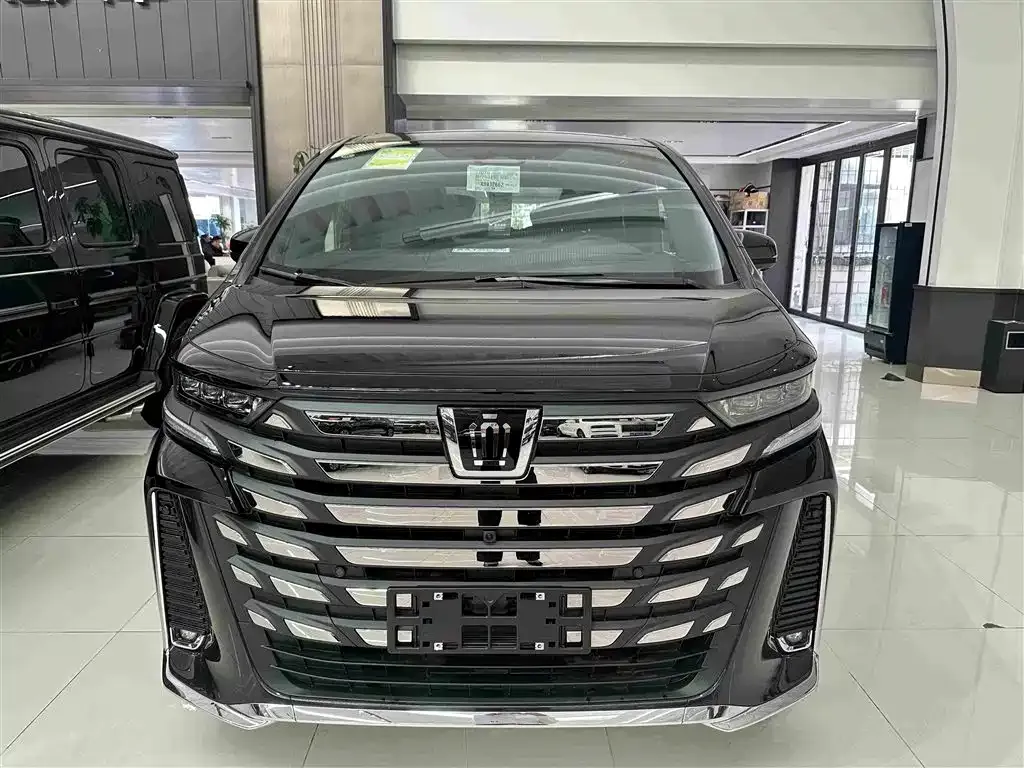 Toyota Vellfire — фото 7