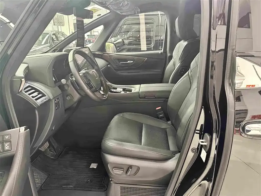 Toyota Vellfire — фото 5