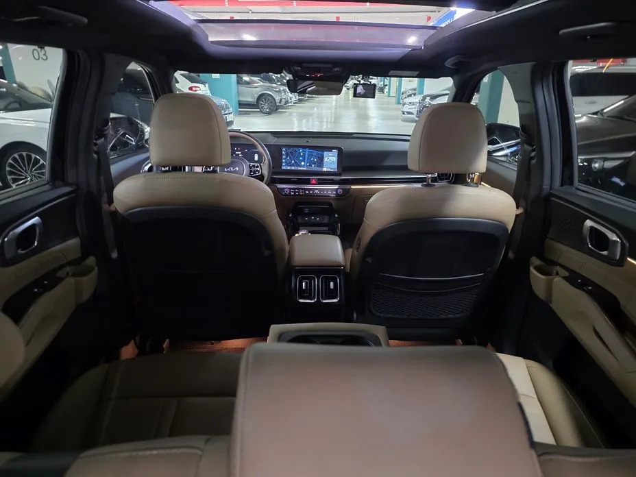 Kia Sorento — фото 6