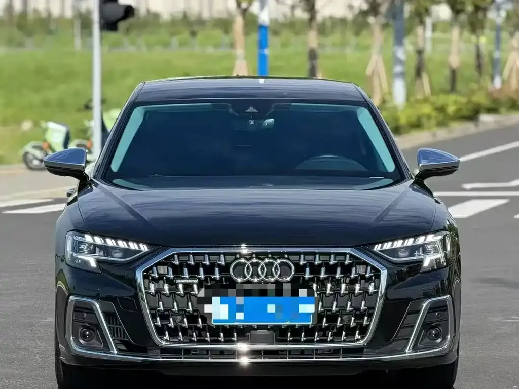 Audi A8 — фото 6