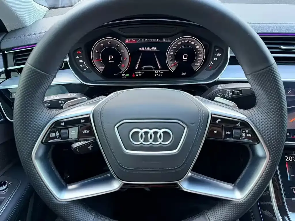 Audi A8 — фото 2