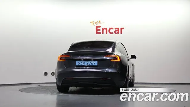 Tesla Model 3 — фото 5