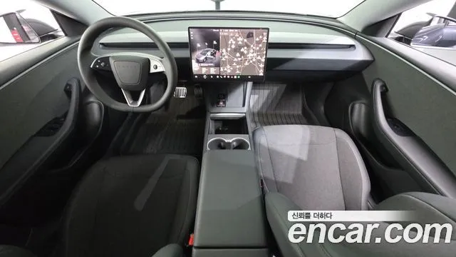 Tesla Model 3 — фото 10