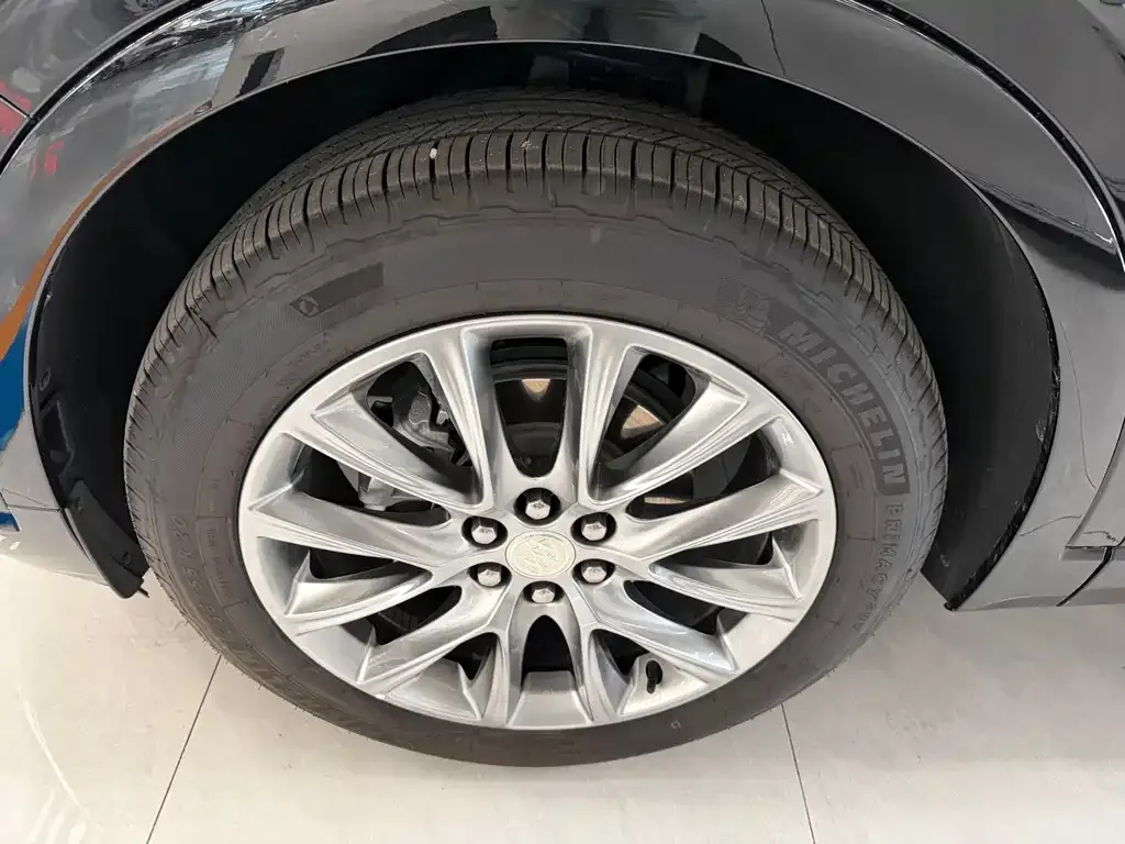 Buick Enclave — фото 4