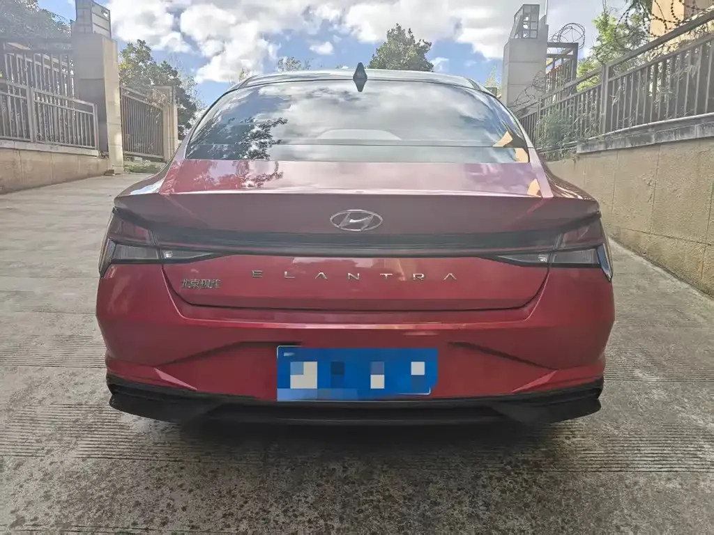 Hyundai Elantra — фото 6