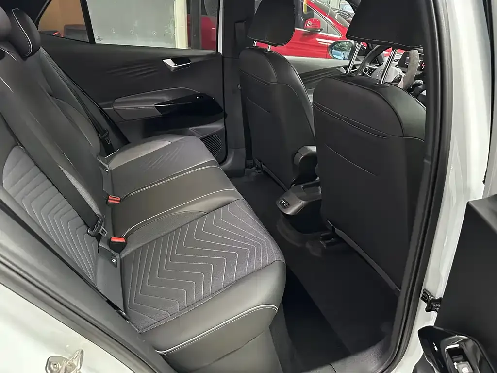 Volkswagen ID.3 — фото 7