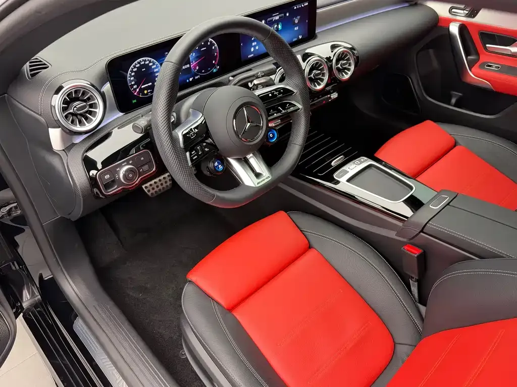 Mercedes-Benz CLA AMG — фото 9