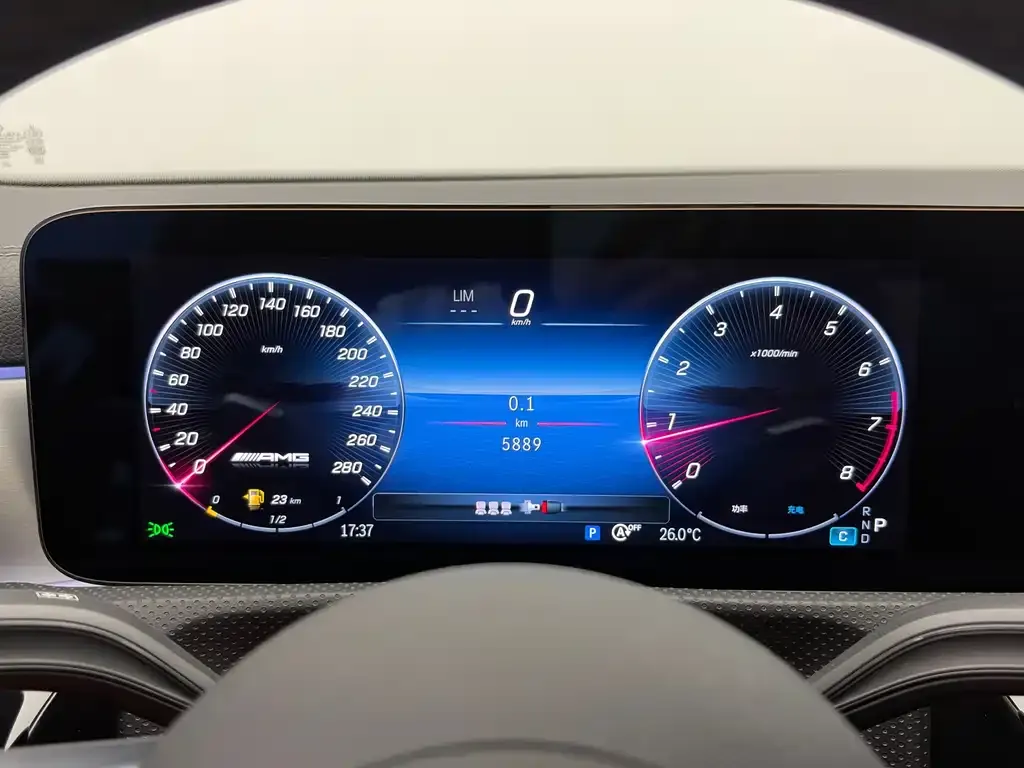 Mercedes-Benz CLA AMG — фото 10