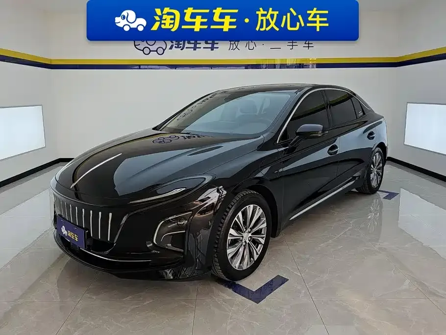 Hongqi E-QM5 — фото 1