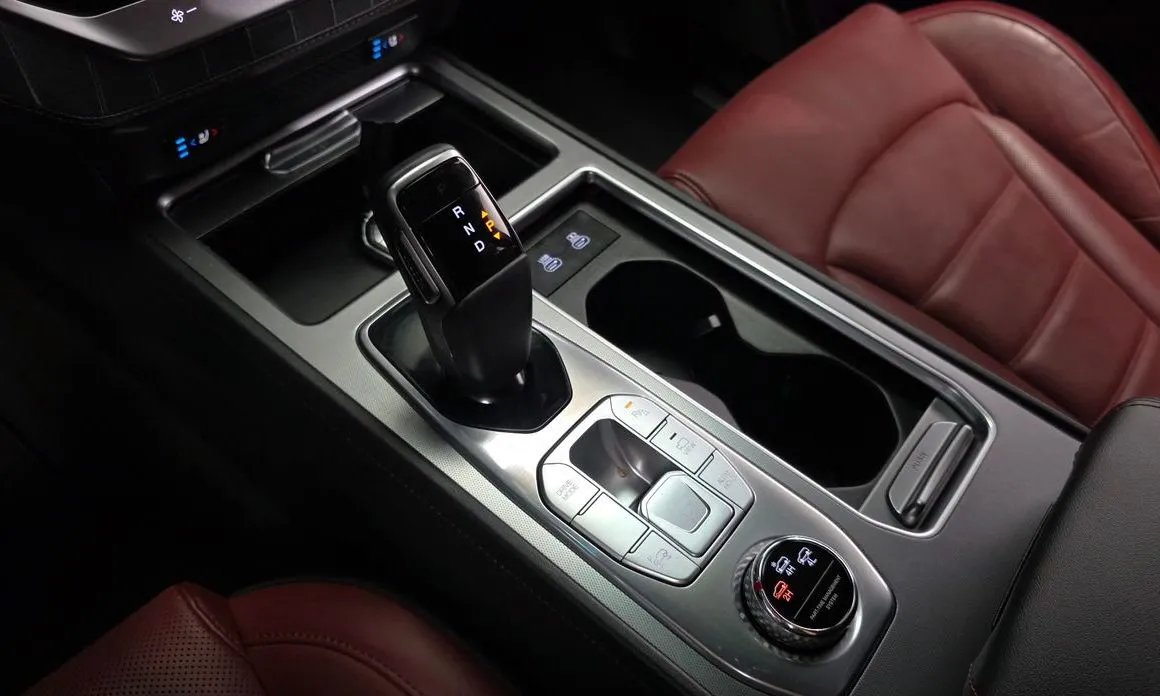 KG Mobility (Ssangyong) Rexton — фото 3