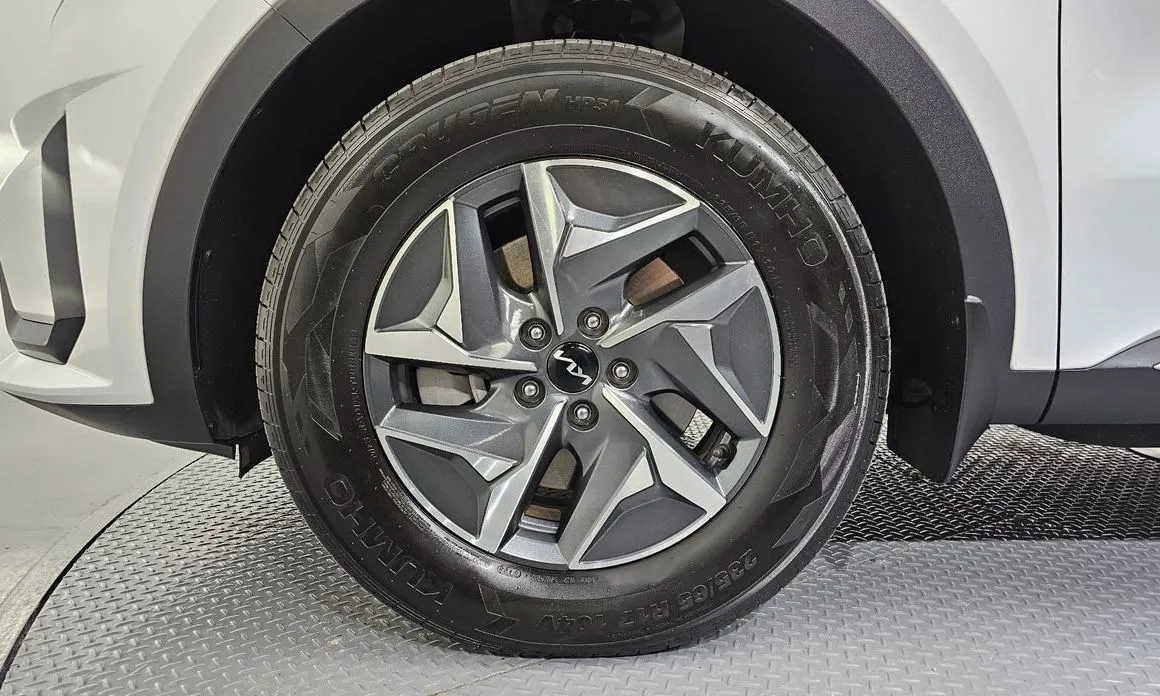 Kia Sorento — фото 10
